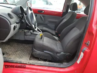 2004 Volkswagen New Beetle Coupe GL with VIN 3VWBK31C04M406423, listed as a Copart auction lot 86382394 with 143,212 mi miles and Salvage Title. Bid and sale history available at carsss.com. Image 7.