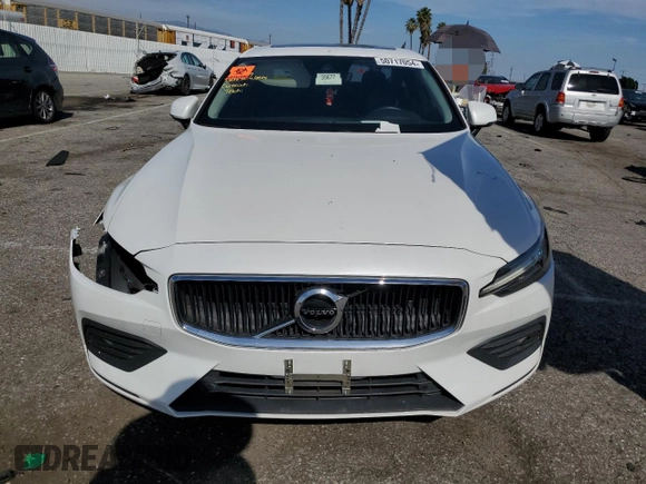 2019 Volvo S60 Momentum with VIN 7JRA22TK3KG013375, listed as a Copart auction lot 50717054 with 39,149 mi miles and Salvage Title. Bid and sale history available at carsss.com. Image 5.
