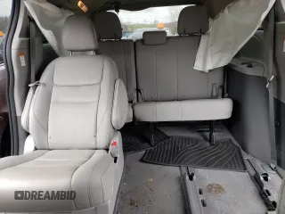 2020 Toyota Sienna XLE with VIN 5TDDZ3DC2LS238429, listed as a Copart auction lot 52625165 with 117,040 mi miles and Salvage Title. Bid and sale history available at carsss.com. Image 10.