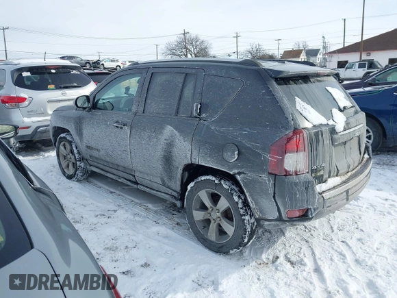 2017 Jeep Compass Latitude с VIN 1C4NJDEB9HD112059, выставлен на аукционе IAAI как лот 41424780 с пробегом 178 045 миль миль и . История ставок и продаж доступна на DreamBid. Изображение 3.