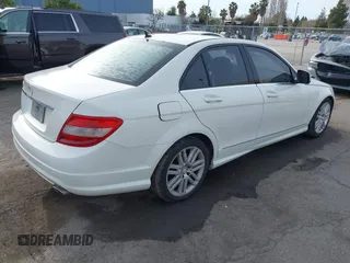 2009 Mercedes-Benz C-Class 3.0L Sport with VIN WDDGF54X49R061724, listed as a IAAI auction lot 41600801 with 91,637 mi miles. Bid and sale history available at carsss.com. Image 4.