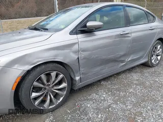 2015 Chrysler 200 S with VIN 1C3CCCBG7FN613684, listed as a IAAI auction lot 41028061 with 111,061 mi miles. Bid and sale history available at carsss.com. Image 6.