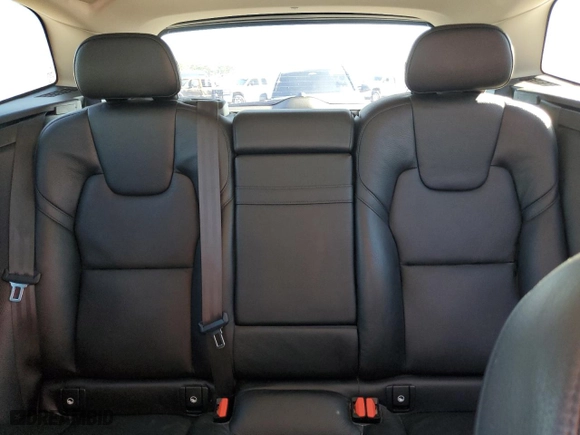 2021 Volvo XC60 Momentum with VIN YV4102DK1M1782821, listed as a Copart auction lot 80443304 with 67,125 mi miles and Non Repairable. Bid and sale history available at carsss.com. Image 10.