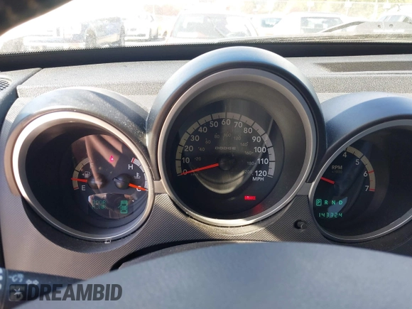 2007 Dodge Nitro SLT z VIN 1D8GU58K07W586777, wystawiony jako IAAI lot #42043802 z przebiegiem 143 324 mil mil oraz . Historia ofert i sprzedaży dostępna na DreamBid. Obrazek 7.