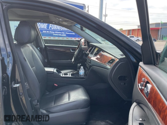 2016 Hyundai Equus Signature z VIN KMHGH4JHXGU101564, wystawiony jako Copart lot #71832393 z przebiegiem 102 830 mil mil oraz . Historia ofert i sprzedaży dostępna na DreamBid. Obrazek 5.