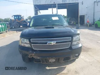2007 Chevrolet Avalanche LTZ with VIN 3GNFK12367G164433, listed as a IAAI auction lot 42747301 with 163,980 mi miles and . Bid and sale history available at DreamBid. Image 12.