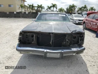 1985 Oldsmobile 88 z VIN 1G3BV69Y1FY384631, wystawiony jako Copart lot #43389795 z przebiegiem 180 641 mil mil oraz Szkoda całkowita • Salvage title. Historia ofert i sprzedaży dostępna na DreamBid. Obrazek 5.
