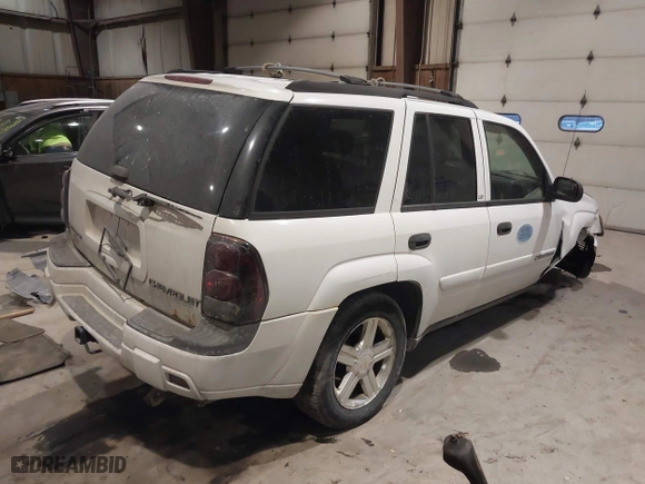 2002 Chevrolet TrailBlazer LS with VIN 1GNDT13S822239757, listed as a IAAI auction lot 41346981 with 192,281 mi miles. Bid and sale history available at carsss.com. Image 4.
