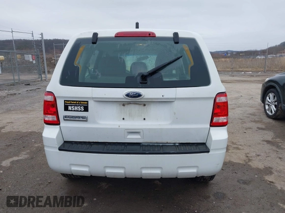 2010 Ford Escape XLS z VIN 1FMCU9C7XAKC89999, wystawiony jako IAAI lot #41506494 z przebiegiem 242 078 mil mil oraz . Historia ofert i sprzedaży dostępna na DreamBid. Obrazek 16.
