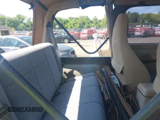 2000 Jeep Wrangler Sahara с VIN 1J4FA59S0YP748057, выставлен на аукционе IAAI как лот 42420342 с пробегом 195 963 миль миль и . История ставок и продаж доступна на DreamBid. Изображение 8.