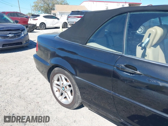 2004 BMW 3 Series 325Ci with VIN WBABW33414PL28254, listed as a IAAI auction lot 41785394 with 129,235 mi miles. Bid and sale history available at carsss.com. Image 6.