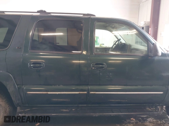 2002 Chevrolet Suburban LS with VIN 1GNFK16Z72J263641, listed as a IAAI auction lot 41549592 with 1 mi miles. Bid and sale history available at carsss.com. Image 13.