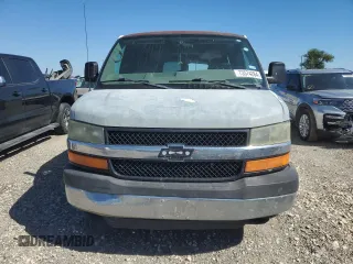 2005 Chevrolet Express Passenger with VIN 1GAHG39U051232615, listed as a Copart auction lot 73574264 with 207,303 mi miles and Salvage title. Bid and sale history available at DreamBid. Image 5.