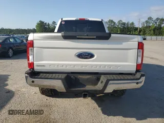 2018 Ford F-250 XL z VIN 1FT7W2BT9JEB21274, wystawiony jako Copart lot #52184465 z przebiegiem 205 296 mil mil oraz Szkoda całkowita • Salvage title. Historia ofert i sprzedaży dostępna na DreamBid. Obrazek 6.