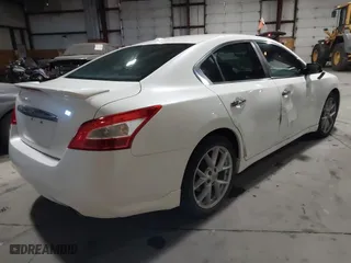 2009 Nissan Maxima 3.5 S with VIN 1N4AA51EX9C840037, listed as a IAAI auction lot 41429538 with 198,521 mi miles. Bid and sale history available at carsss.com. Image 4.