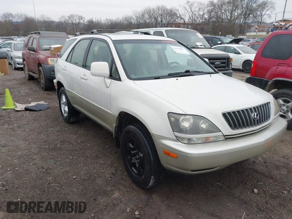 2000 Lexus RX with VIN JT6GF10U8Y0057605, listed as a IAAI auction lot 41519027 with 332,955 mi miles and . Bid and sale history available at carsss.com. Image 1.