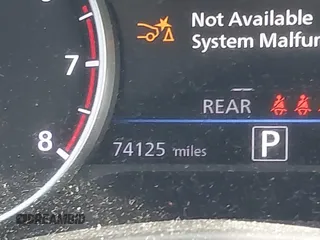 2020 Nissan Sentra SR z VIN 3N1AB8DV6LY290485, wystawiony jako IAAI lot #42082911 z przebiegiem 74 125 mil mil oraz . Historia ofert i sprzedaży dostępna na DreamBid. Obrazek 15.