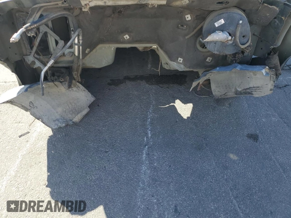 2000 Ford Excursion Special Serv with VIN 1FMNU40L1YEA02040, listed as a Copart auction lot 43954055 with Not provided miles and Non repairable. Bid and sale history available at DreamBid. Image 11.