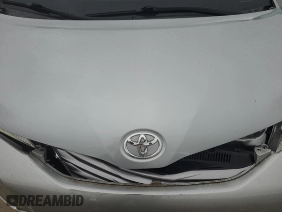 2017 Toyota Sienna XLE Auto Access Seat with VIN 5TDYZ3DC5HS836006, listed as a Copart auction lot 51231435 with 63,342 mi miles and Salvage Title. Bid and sale history available at DreamBid. Image 12.