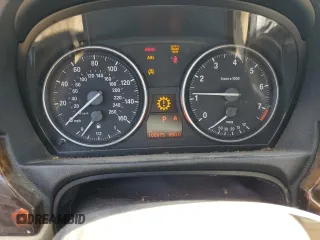 2008 BMW 3 Series 328xi z VIN WBAVT73598FZ38078, wystawiony jako Copart lot #56104865 z przebiegiem 100 979 mil mil oraz Szkoda całkowita • Salvage title. Historia ofert i sprzedaży dostępna na DreamBid. Obrazek 9.