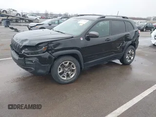 2019 Jeep Cherokee Trailhawk Elite with VIN 1C4PJMBX6KD418409, listed as a IAAI auction lot 41178690 with 80,755 mi miles. Bid and sale history available at carsss.com. Image 19.