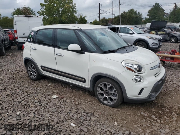 2014 FIAT 500L Trekking with VIN ZFBCFADH1EZ023701, listed as a Copart auction lot 71826844 with 85,849 mi miles and Salvage Title. Bid and sale history available at carsss.com. Image 4.