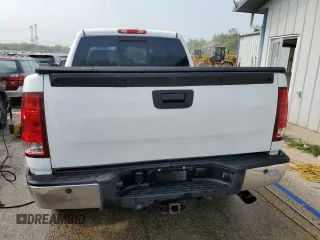 2008 GMC Sierra Denali z VIN 2GTEK638081191312, wystawiony jako Copart lot #63516914 z przebiegiem 261 810 mil mil oraz Szkody całkowita. Historia ofert i sprzedaży dostępna na DreamBid. Obrazek 6.