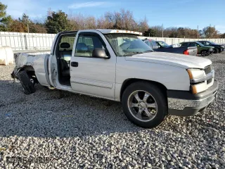 2003 Chevrolet Silverado 1500 LT with VIN 2GCEC19T031182338, listed as a Copart auction lot 84427524 with 112,460 mi miles and Salvage Title. Bid and sale history available at carsss.com. Image 4.