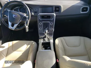 2016 Volvo S60 T5 Drive-E Premier with VIN YV126MFK0G2392154, listed as a Copart auction lot 70422113 with 45,626 mi miles. Bid and sale history available at carsss.com. Image 8.
