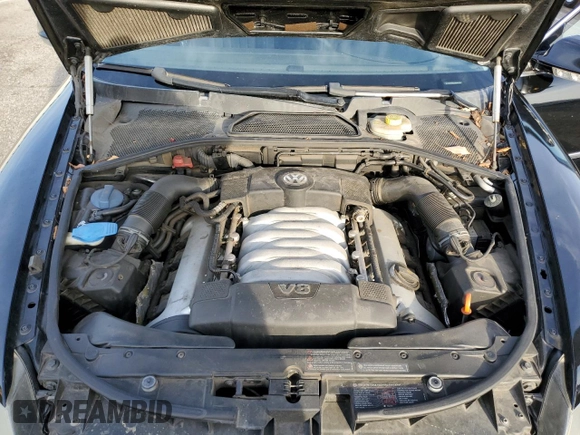 2006 Volkswagen Phaeton z VIN WVWAF03D268002733, wystawiony jako Copart lot #44980475 z przebiegiem 90 539 mil mil oraz Czysty tytuł • Clean title. Historia ofert i sprzedaży dostępna na DreamBid. Obrazek 11.