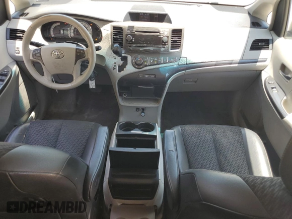 2014 Toyota Sienna SE with VIN 5TDXK3DC4ES501542, listed as a Copart auction lot 61596445 with 204,164 mi miles and Clean title. Bid and sale history available at DreamBid. Image 10.