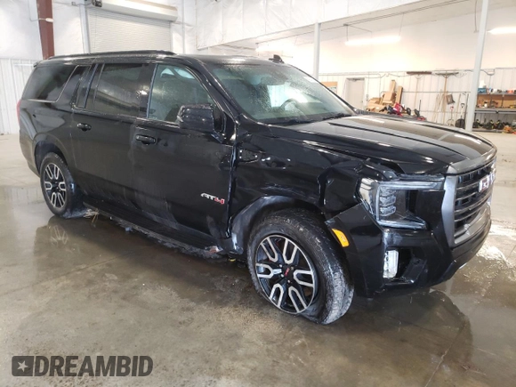 2021 GMC Yukon XL AT4 with VIN 1GKS2HKD7MR309178, listed as a Copart auction lot 69046394 with 30,399 mi miles and Salvage Title. Bid and sale history available at carsss.com. Image 4.