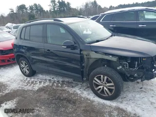 2016 Volkswagen Tiguan R-Line with VIN WVGAV7AX0GW598930, listed as a IAAI auction lot 41525554 with 142,248 mi miles. Bid and sale history available at carsss.com. Image 14.