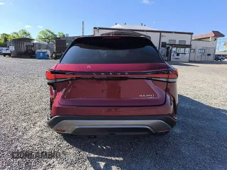 2024 Lexus RX 350 z VIN 2T2BAMCA9RC079250, wystawiony jako Copart lot #57477835 z przebiegiem 174 mil mil oraz Szkody całkowita. Historia ofert i sprzedaży dostępna na DreamBid. Obrazek 6.