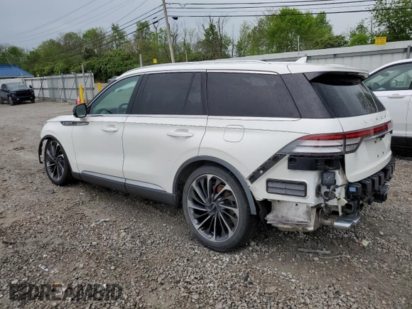 2020 Lincoln Aviator Reserve z VIN 5LM5J7XC0LGL22749, wystawiony jako Copart lot #55477675 z przebiegiem 61 286 mil mil oraz Szkoda całkowita • Salvage title. Historia ofert i sprzedaży dostępna na DreamBid. Obrazek 2.