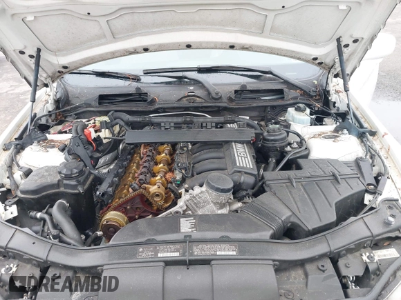 2011 BMW 3 Series 328i xDrive with VIN WBAPK5C56BA662236, listed as a IAAI auction lot 42207015 with 184,118 mi miles and . Bid and sale history available at DreamBid. Image 10.