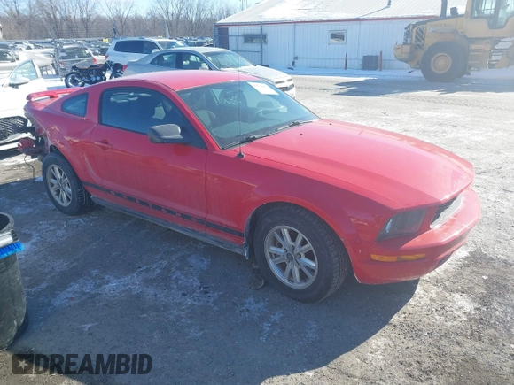 2006 Ford Mustang Standard with VIN 1ZVFT80N465261264, listed as a IAAI auction lot 41629083 with 85,945 mi miles. Bid and sale history available at carsss.com. Image 1.