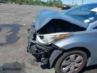 2016 Hyundai Elantra SE with VIN 5NPDH4AE2GH686342, listed as a IAAI auction lot 41892110 with 86,454 mi miles. Bid and sale history available at carsss.com. Image 6.