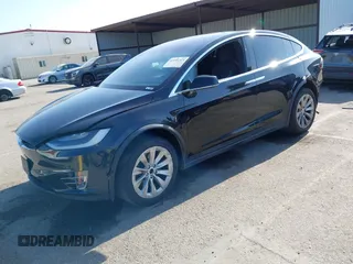 2017 Tesla Model X 90D with VIN 5YJXCBE25HF044617, listed as a IAAI auction lot 42096323 with 115,077 mi miles and . Bid and sale history available at DreamBid. Image 18.