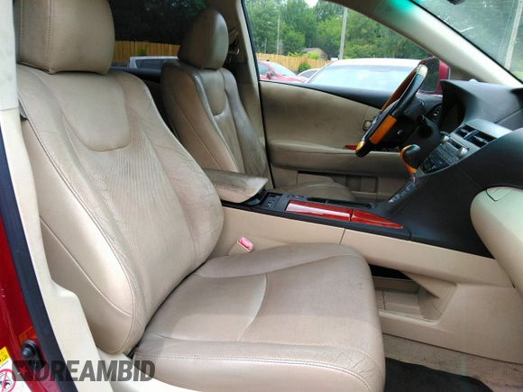 2010 Lexus RX 350 z VIN 2T2ZK1BA4AC029940, wystawiony jako IAAI lot #42299767 z przebiegiem 140 543 mil mil oraz . Historia ofert i sprzedaży dostępna na DreamBid. Obrazek 5.