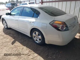 2008 Nissan Altima 2.5 SL with VIN 1N4AL21E38N539850, listed as a IAAI auction lot 41894242 with 109,557 mi miles. Bid and sale history available at carsss.com. Image 3.