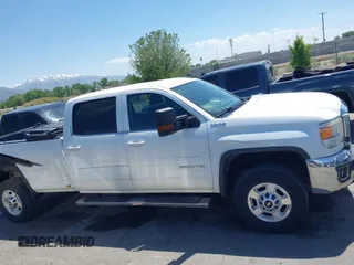 2016 GMC Sierra 2500HD SLE z VIN 1GT12SEG9GF180988, wystawiony jako IAAI lot #42321220 z przebiegiem 195 188 mil mil oraz . Historia ofert i sprzedaży dostępna na DreamBid. Obrazek 13.