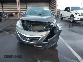 2017 Nissan Versa SV z VIN 3N1CN7AP4HK429880, wystawiony jako IAAI lot #41702985 z przebiegiem 183 764 mil mil oraz . Historia ofert i sprzedaży dostępna na DreamBid. Obrazek 13.