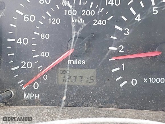 2001 Chrysler Sebring LXi with VIN 4C3AG52H61E190300, listed as a IAAI auction lot 41551135 with 123,715 mi miles. Bid and sale history available at carsss.com. Image 7.