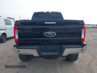 2018 Ford Super Duty F-250 SRW XL with VIN 1FT7W2BT7JEB26098, listed as a IAAI auction lot 41946894 with 160,396 mi miles. Bid and sale history available at carsss.com. Image 16.