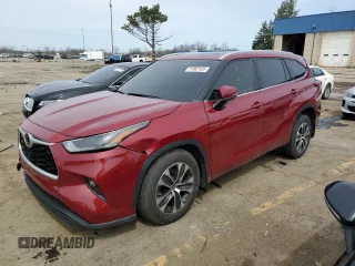 2022 Toyota Highlander XLE with VIN 5TDHZRBH6NS570427, listed as a Copart auction lot 51982165 with 34,072 mi miles and Clean title. Bid and sale history available at DreamBid. Image 1.