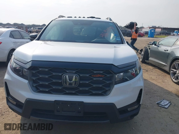 2023 Honda Passport TrailSport with VIN 5FNYF8H60PB041202, listed as a IAAI auction lot 41690891 with 19,415 mi miles. Bid and sale history available at carsss.com. Image 12.