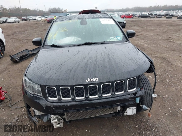 2019 Jeep Compass Latitude with VIN 3C4NJDBB3KT689174, listed as a IAAI auction lot 41843137 with 56,722 mi miles. Bid and sale history available at carsss.com. Image 12.