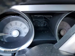 2010 Ford Mustang V6 с VIN 1ZVBP8EN0A5127744, выставлен на аукционе Copart как лот 73587404 с пробегом 113 981 миль миль и Чистый • Clean title. История ставок и продаж доступна на DreamBid. Изображение 9.