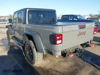 2022 Jeep Gladiator Mojave with VIN 1C6JJTEG7NL126491, listed as a IAAI auction lot 41245201 with 35,976 mi miles. Bid and sale history available at carsss.com. Image 3.